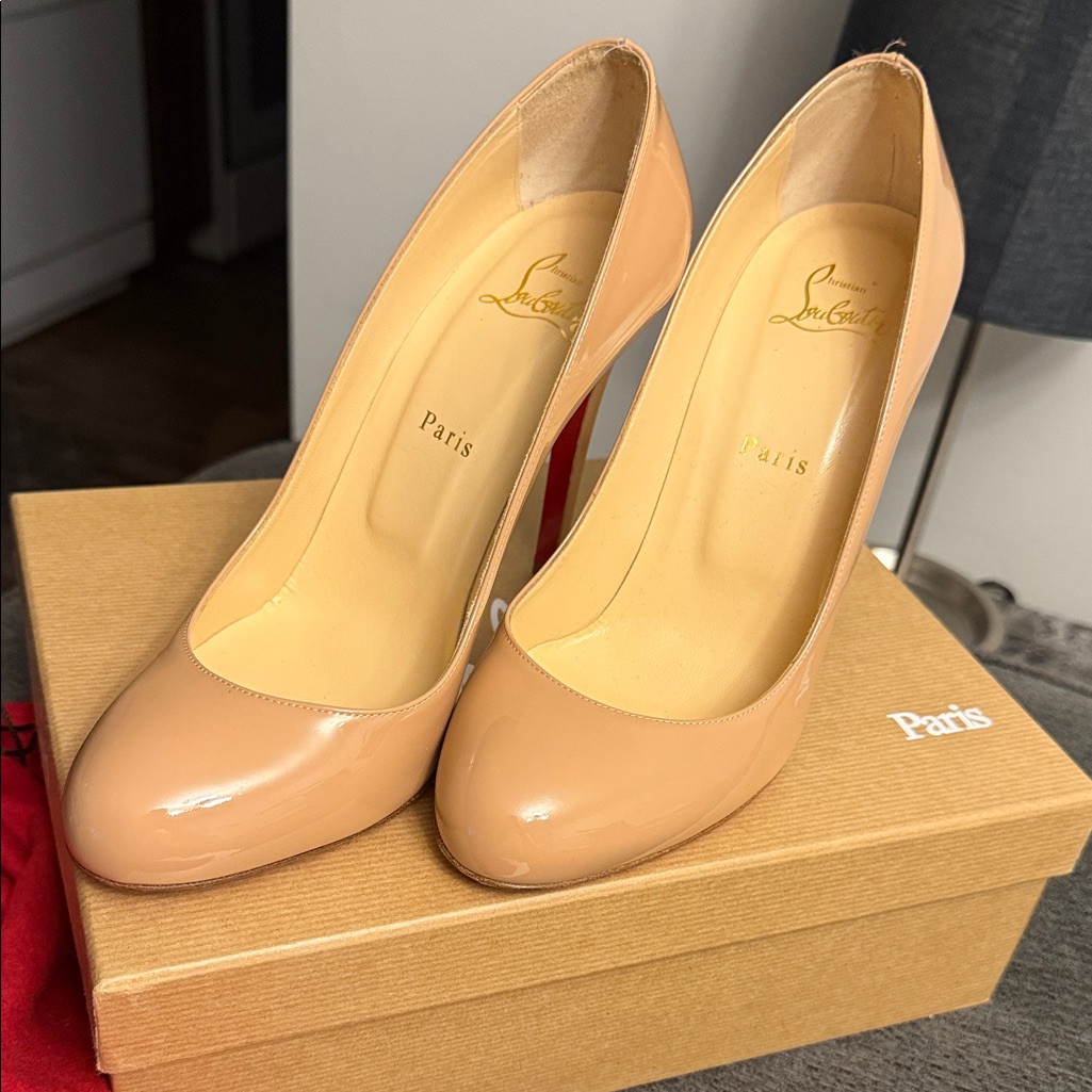 Christian Louboutin Tan Heels Patent Leather